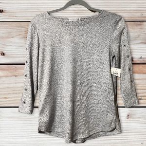 Retrology Soft Gray Top w/ Open Sleeves & Crystal Look Grommets NWT